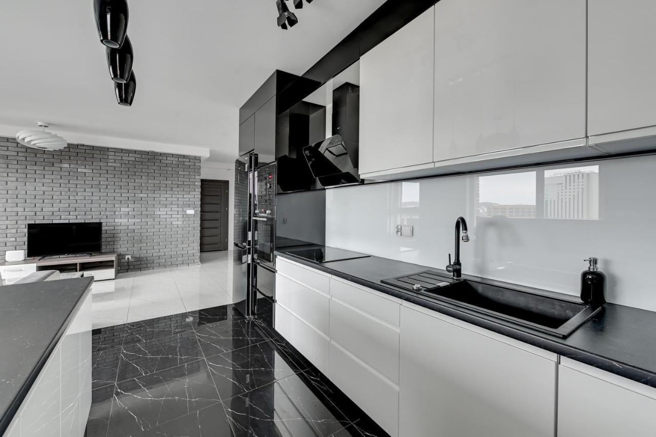 Grand Apartments - Luxury Apartment On The 11Th Floor With A View Of The Old Town Gdańsk Kültér fotó
