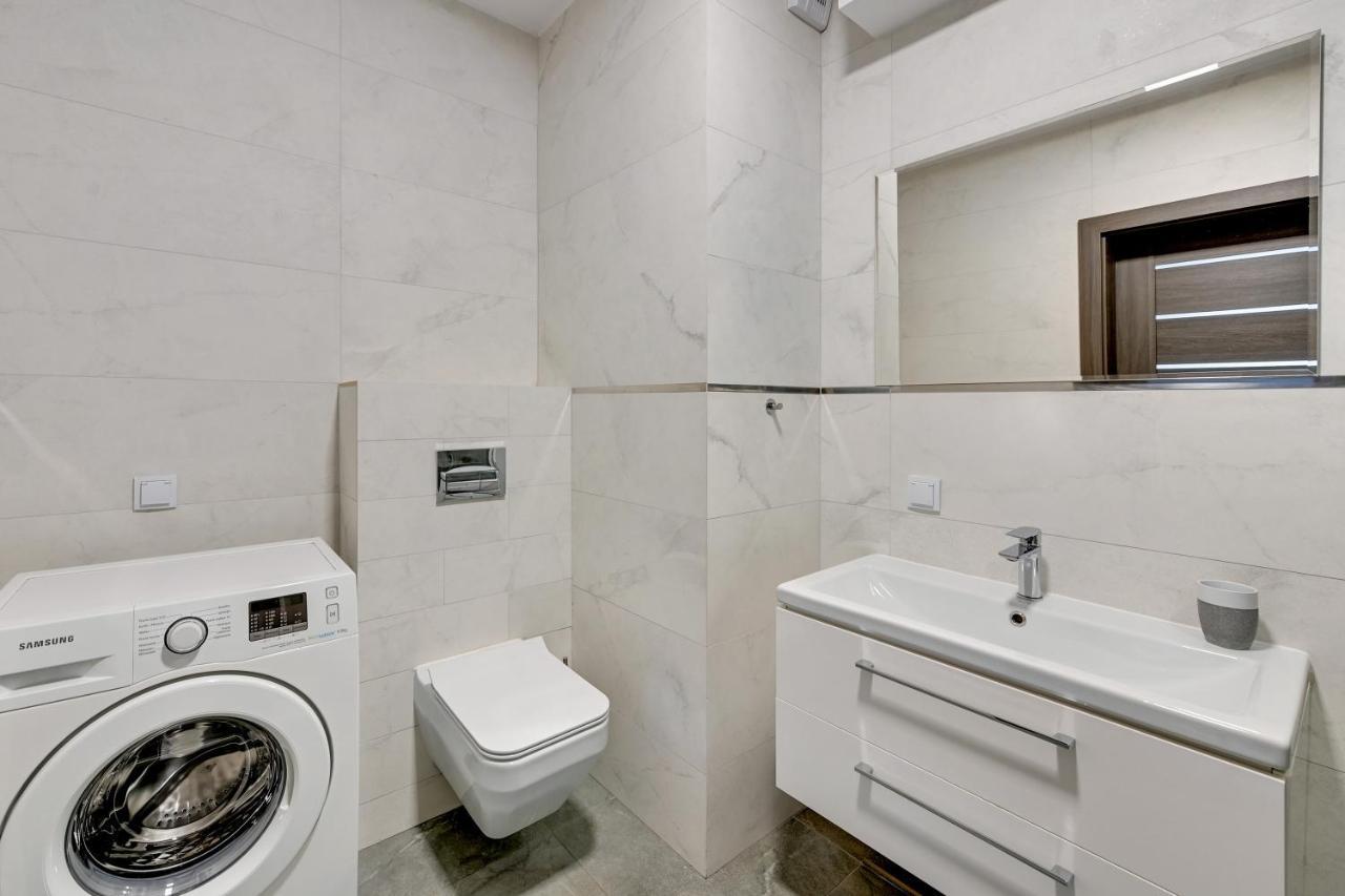 Grand Apartments - Luxury Apartment On The 11Th Floor With A View Of The Old Town Gdańsk Kültér fotó